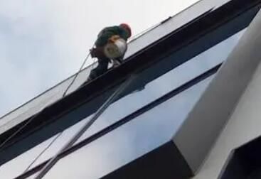 進(jìn)行襄陽(yáng)外墻清洗的時(shí)候，這些事項(xiàng)必須要注意！