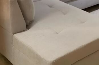 清潔布藝沙發(fā)這種家具的時(shí)候，要注意什么呢？