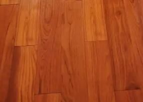 地板如何打蠟?zāi)?？一起看看吧? /> </a> <p> 地板如何打蠟?zāi)?？下面，和襄陽物業(yè)保潔公司的小編一起看看吧！1、清理地面垃圾和雜物，豎立施工指示牌;2、用中性清潔劑配合洗地機……</p> <a href=