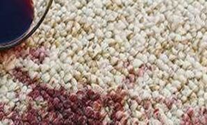 地毯上沾上了污漬，該怎么處理呢？