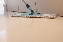 在辦公室進(jìn)行保潔的時(shí)候，要注意哪些方面呢？