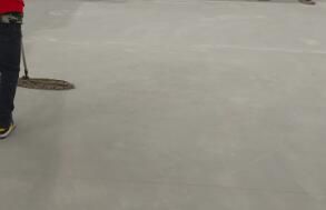 在工廠進(jìn)行保潔作業(yè)時(shí)，要注意什么呢？